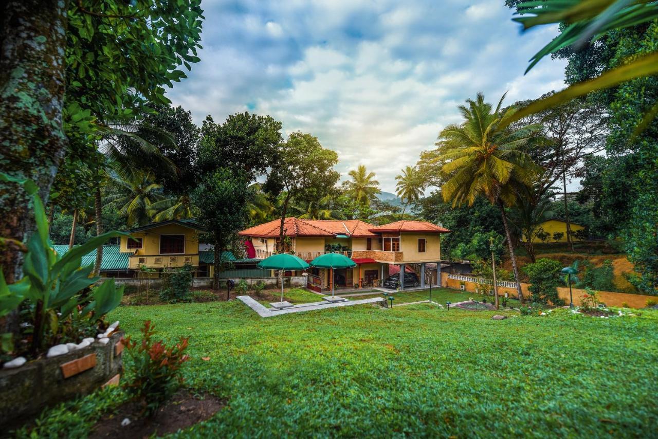 Mahaweli View Bungalow Kandy Buitenkant foto