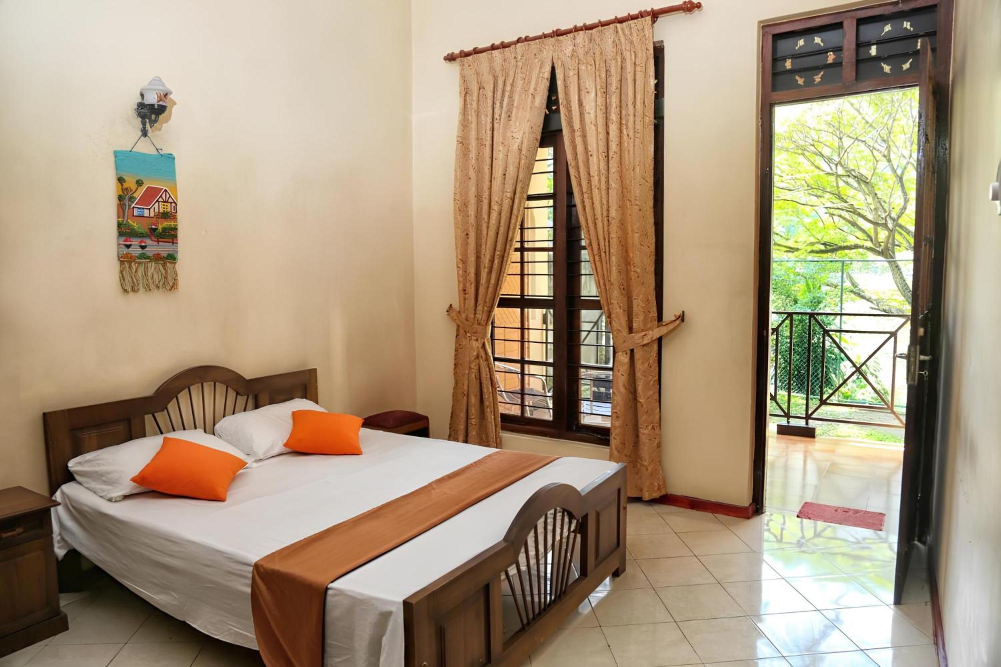 Mahaweli View Bungalow Kandy Buitenkant foto